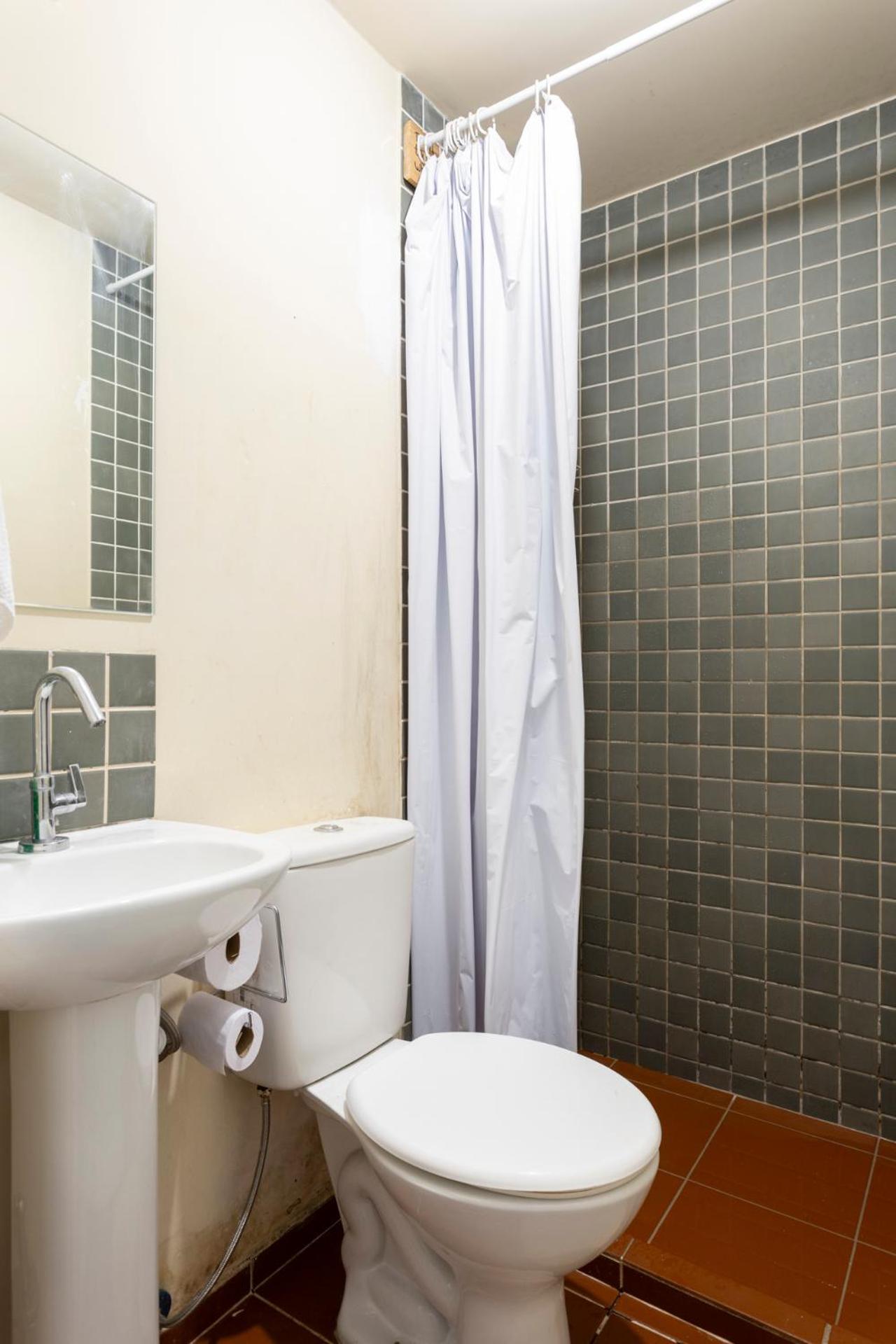 Chez Zany Boutique - Copacabana Hostel
